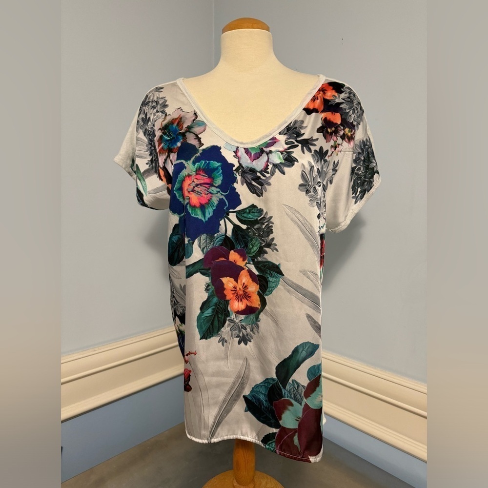 Zara - floral linen top